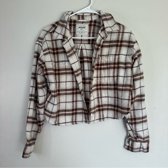 American Eagle Outfitters Tops - American Eagle Outfitters Tan and White Plaid Shirt